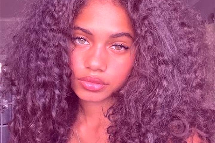 Eleanor, 27, a brunette blue-eyed ebony companion based in Quincampoix. Offering Domination, GFE, Dinner Date. Available for incall and outcall, day and even...