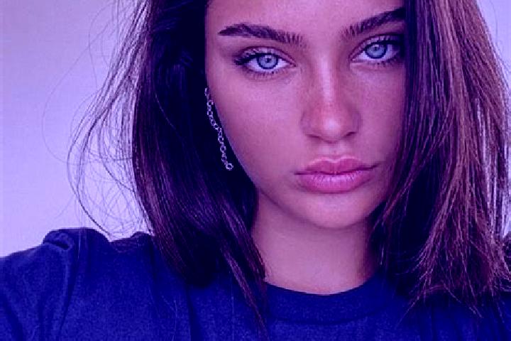 Eleanor, 27, a brunette blue-eyed indian companion based in Santa Maria. Offering Party Girl, Duos, Domination, BDSM, Girlfriend Experience. Available for in...