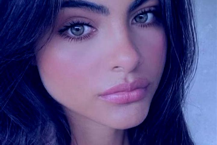 Eleanor, 27, a chestnut green-eyed middle eastern companion based in Prumpung. Offering Erotic Massage, Duos, Overnight. Available for incall and outcall, ov...