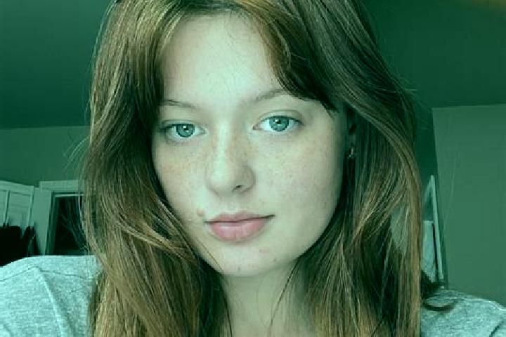 Eleanor, 27, a chestnut grey-eyed asian companion based in Monson Center. Offering A-Level, 69, Tantra. Available for incall and outcall, day and evening dates.