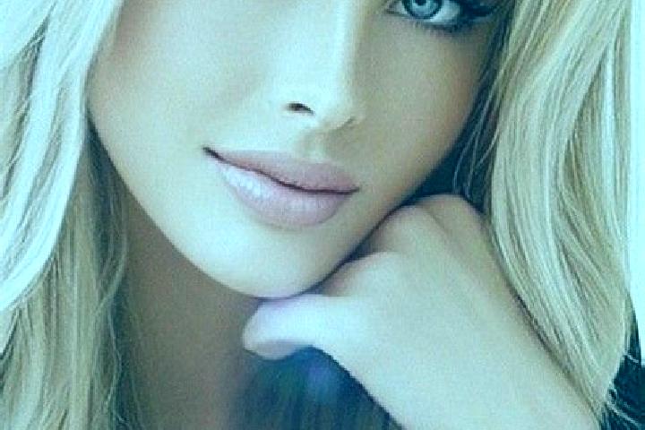 Eleanor, 27, a dark blonde blue-eyed caucasian companion based in Vila Flores. Offering Massage, Duos, Dinner Date, Domination. Available for incall and outc...