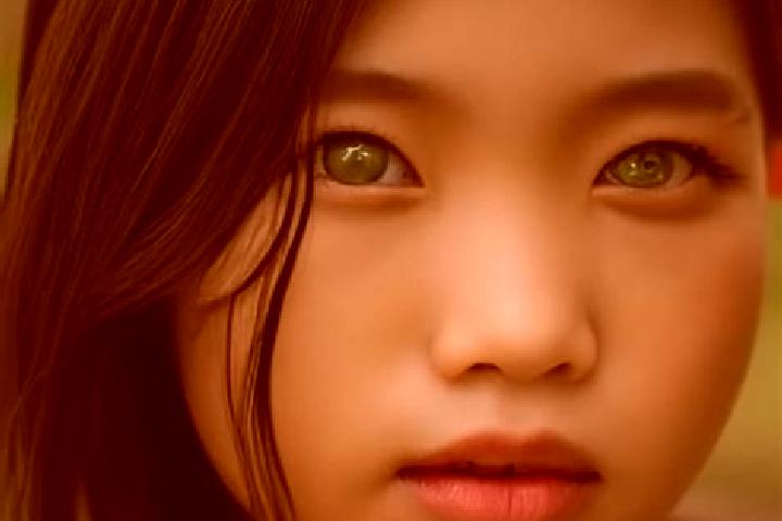 Eleanor, 27, a red green-eyed asian companion based in Zemst. Offering Travel Companion, Girlfriend Experience, GFE, CIM. Available for incall and outcall, o...