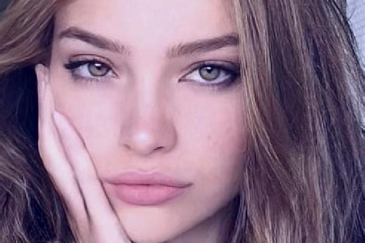 Eleanor, 27, a red hazel-eyed latina companion based in Satirhueyuek. Offering Duos, CIM, Party Girl, Travel Companion, BDSM. Available for incall and outcal...
