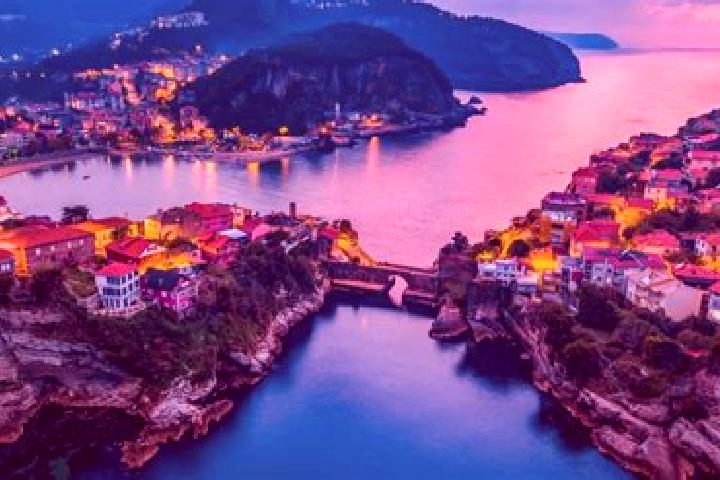 Eleanor, 27 — Escort in Akkonak, Turkey