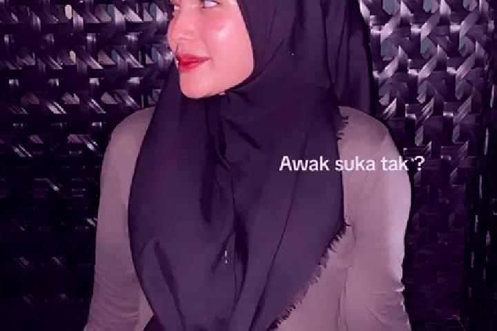 Eleanor, 27 — Escort in Baratsungai, Indonesia