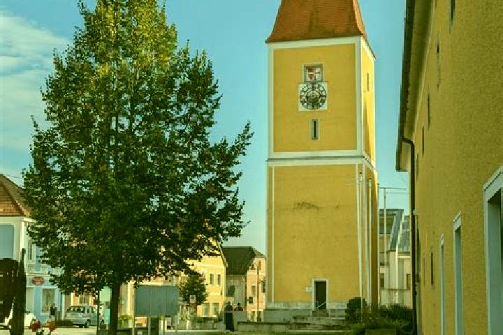 Eleanor, 27 — Escort in Feldkirchen an der Donau, Austria