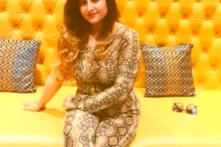Eleanor, 27 — Escort in Gorakhpur, India