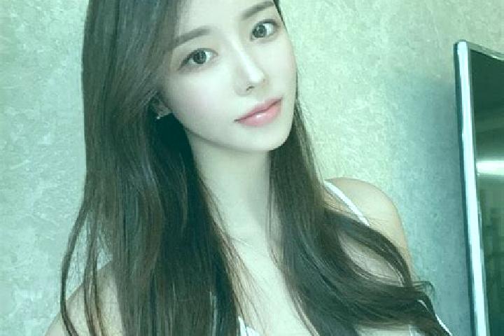 Eleanor, 27 — Escort in Henanzhai, China