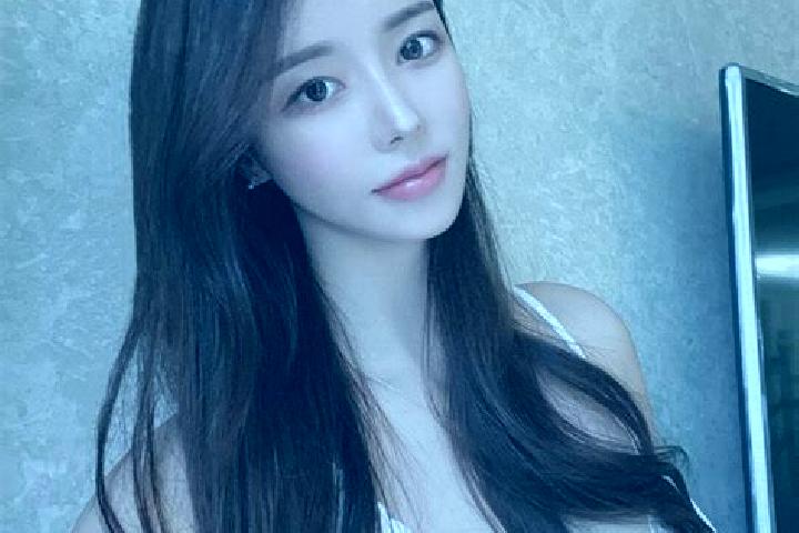 Eleanor, 27 — Escort in Lexiu, China