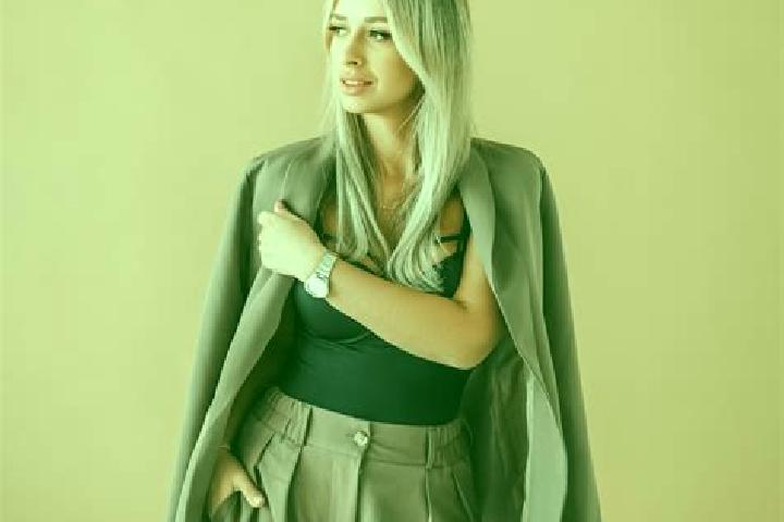 Eleanor, 27 — Escort in Mikashevichy, Belarus