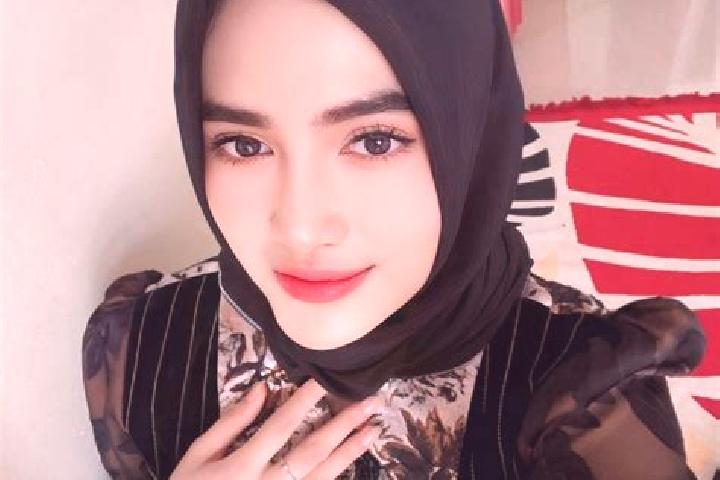 Eleanor, 27 — Escort in Parakanlima, Indonesia