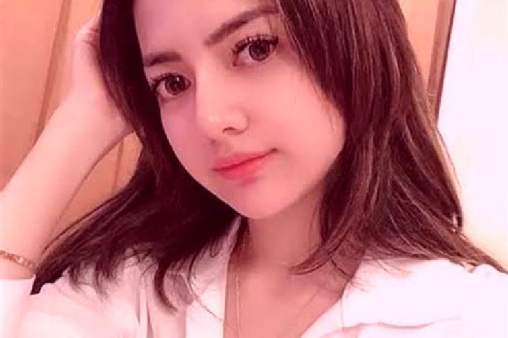 Eleanor, 27 — Escort in Sengari, Indonesia