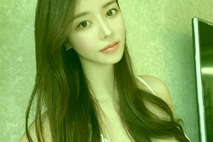 Eleanor, 27 — Escort in Shangcunba, China