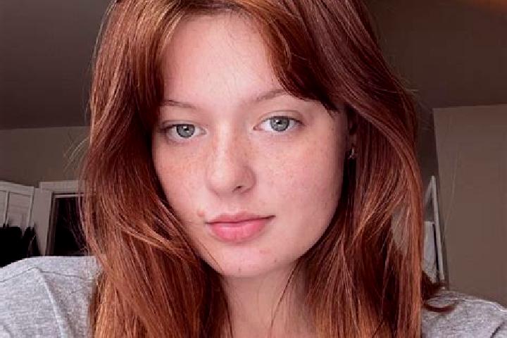 Eleanor, 28, a auburn amber-eyed mixed companion based in Kalamb. Offering A-Level, OWO, Erotic Massage, GFE. Available for incall and outcall, overnight boo...
