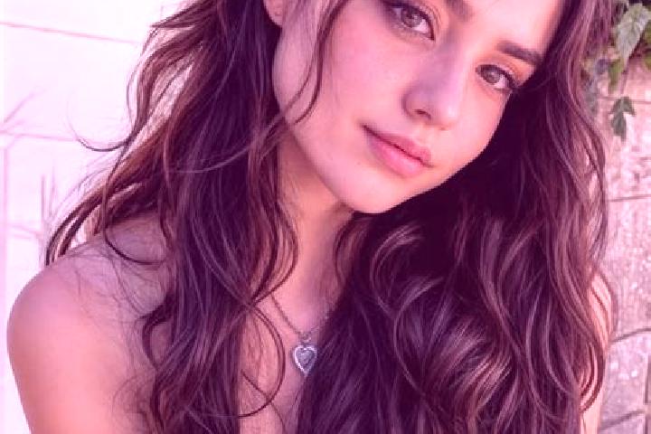 Eleanor, 28, a auburn hazel-eyed mixed companion based in Choisy-au-Bac. Offering Dinner Date, Prostate Massage, Couples, Tantra. Available for incall and ou...