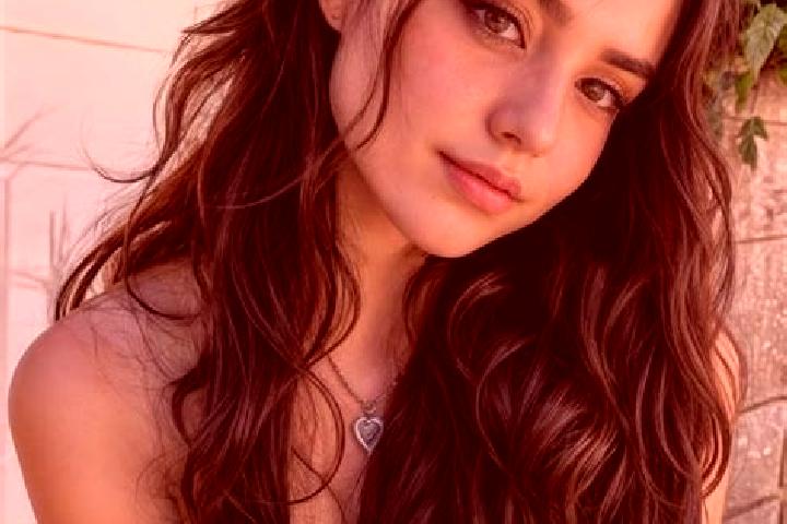 Eleanor, 28, a auburn hazel-eyed mixed companion based in Tatura. Offering Party Girl, A-Level, CIM. Available for incall and outcall, day and evening dates.
