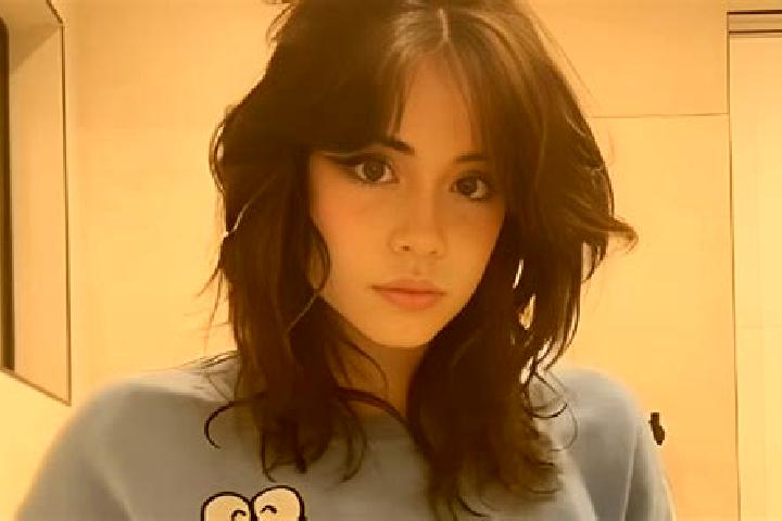 Eleanor, 28, a black grey-eyed caucasian companion based in Mulyadadi. Offering OWO, BDSM, Girlfriend Experience, Striptease. Available for incall and outcal...