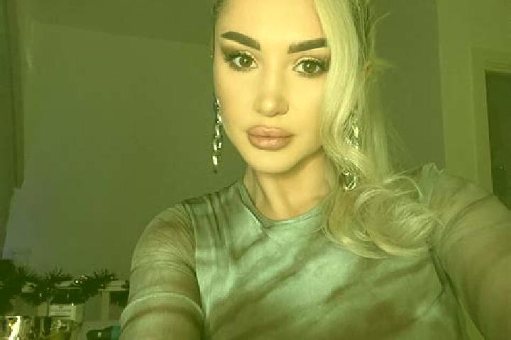 Eleanor, 28, a blonde brown-eyed middle eastern companion based in Alios. Offering Travel Companion, Tantra, Striptease, CIM. Available for incall and outcal...