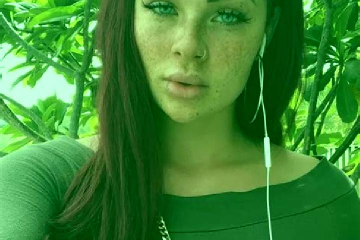 Eleanor, 28, a red blue-eyed slavic companion based in West Blocton. Offering Massage, Roleplay, Duos. Available for incall and outcall, day and evening dates.