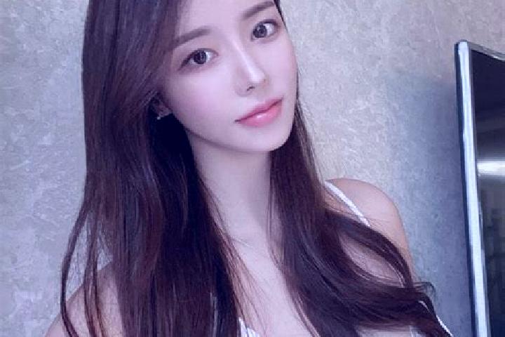 Eleanor, 28 — Escort in Gaiwei, China
