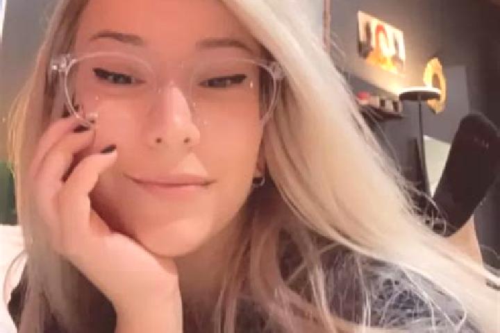 Eleanor, 29, a blonde grey-eyed ebony companion based in Ford. Offering Party Girl, A-Level, Striptease, Couples, Erotic Massage. Available for incall and ou...