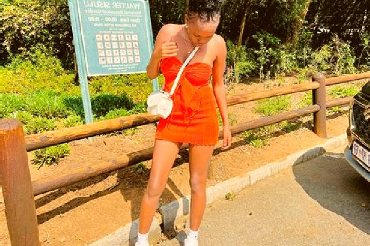 Eleanor, 29 — Escort in Masana, South Africa