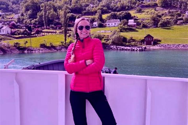 Eleanor, 29 — Escort in Skanevik, Norway