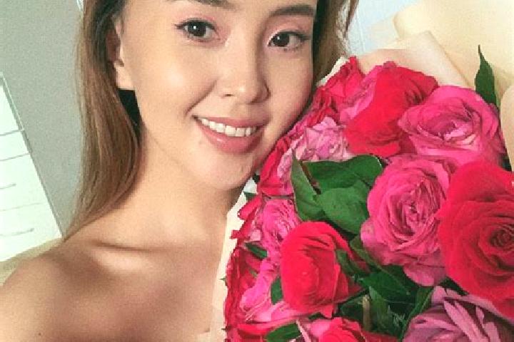 Eleanor, 29 — Escort in Tsengel, Mongolia
