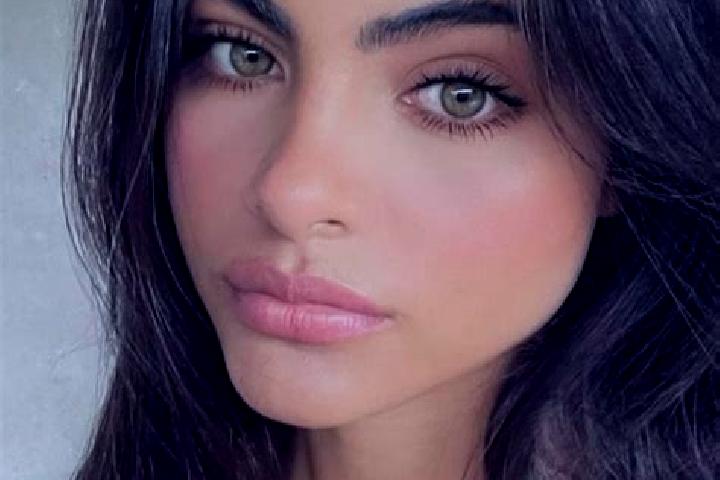Eleanor, 30, a chestnut dark-eyed indian companion based in Rozdilna. Offering Girlfriend Experience, Fetish, CIM. Available for incall and outcall, overnigh...