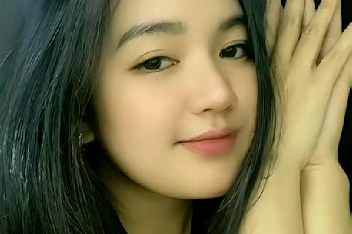 Eleanor, 30 — Escort in Bangkalan, Indonesia