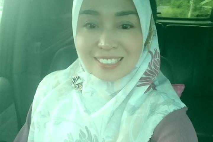 Eleanor, 30 — Escort in Doko, Indonesia