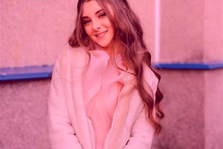 Eleanor, 30 — Escort in Ulychne, Ukraine