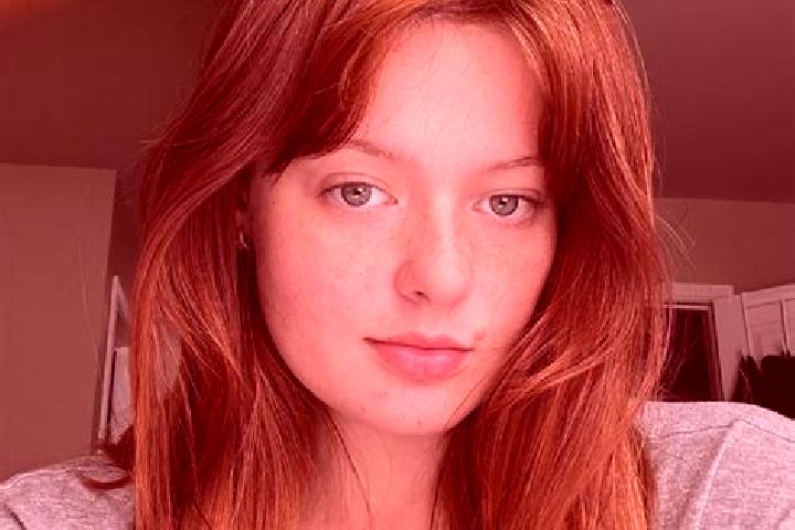 Eleanor, 31, a auburn amber-eyed caucasian companion based in Montegrosso Pian Latte. Offering Girlfriend Experience, Overnight, Massage, Dinner Date. Availa...