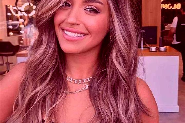Eleanor, 31, a dark blonde brown-eyed mixed companion based in Bocsa. Offering 69, Party Girl, Striptease, Girlfriend Experience, Massage. Available for inca...