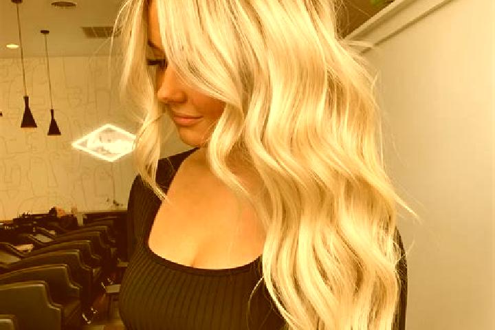 Eleanor, 31, a platinum blonde amber-eyed ebony companion based in Rutki-Kossaki. Offering CIM, Tantra, Duos. Available for incall and outcall, day and eveni...