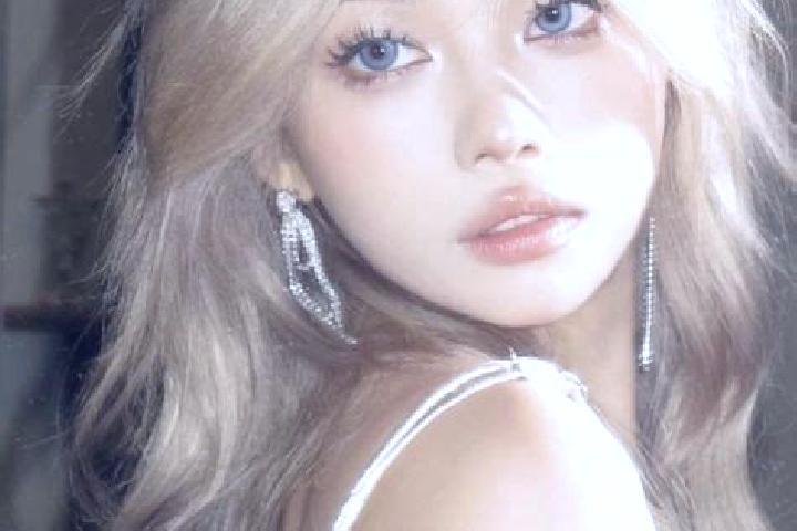 Eleanor, 31, a platinum blonde blue-eyed asian companion based in San Pedro de los Agustinos. Offering A-Level, Roleplay, Prostate Massage. Available for inc...