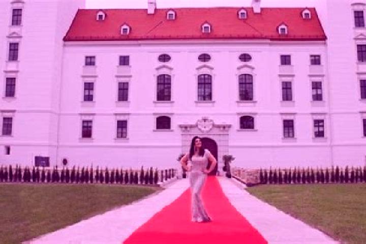 Eleanor, 31 — Escort in Ebenfurth, Austria