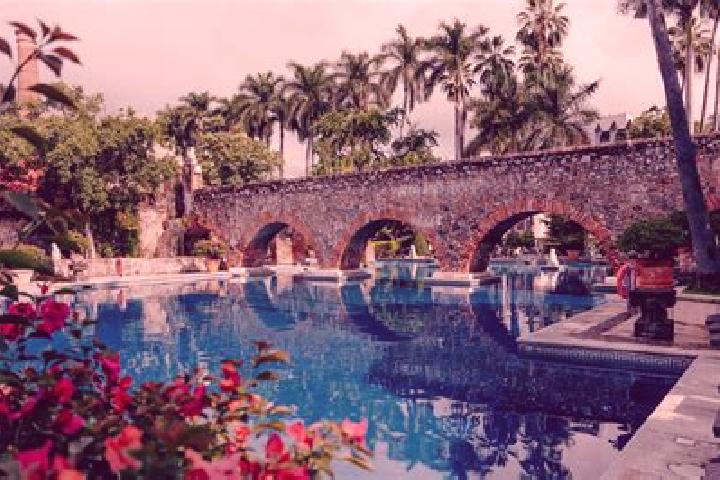 Eleanor, 31 — Escort in Hoctun, Mexico