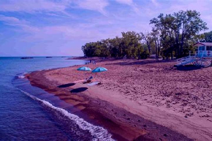 Eleanor, 31 — Escort in Lake Erie Beach, United States