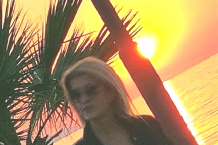 Eleanor, 31 — Escort in Meral, France