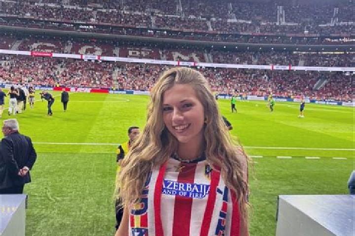 Eleanor, 31 — Escort in Nere, France