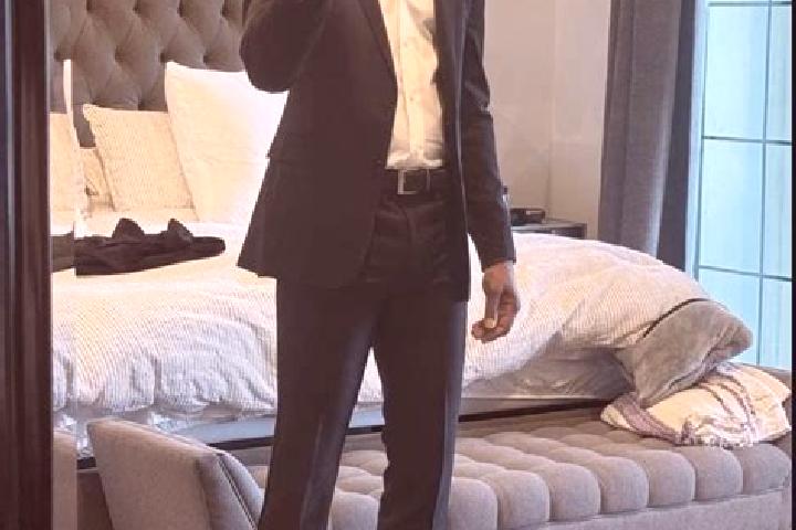 Eleanor, 32, a black dark-eyed ebony companion based in Saanich. Offering Erotic Massage, Couples, Striptease. Available for incall and outcall, day and even...