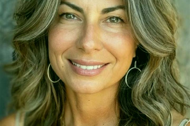 Eleanor, 32, a brunette grey-eyed latina companion based in Meconta. Offering Girlfriend Experience, Tantra, Domination, Massage. Available for incall and ou...