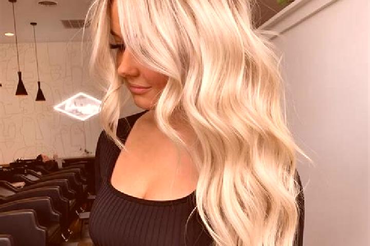 Eleanor, 32, a platinum blonde amber-eyed ebony companion based in Gebiz. Offering Massage, Party Girl, Travel Companion. Available for incall and outcall, o...