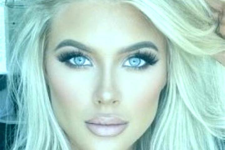 Eleanor, 32, a platinum blonde amber-eyed middle eastern companion based in Bharanikavu Tekku. Offering Fetish, Duos, A-Level, Domination. Available for inca...