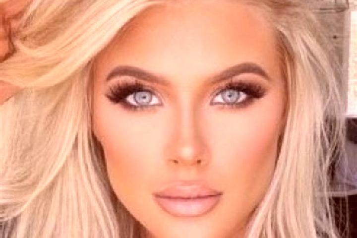 Eleanor, 32, a platinum blonde grey-eyed mixed companion based in Dubaso. Offering Duos, 69, Tantra. Available for incall and outcall, day and evening dates.