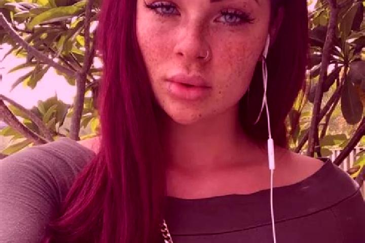 Eleanor, 32, a red dark-eyed slavic companion based in Chambon-sur-Voueize. Offering Girlfriend Experience, Massage. Available for incall and outcall, day an...