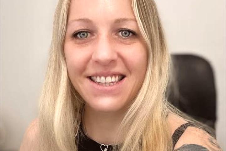 Eleanor, 32 — Escort in Ohnenheim, France