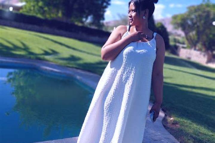 Eleanor, 32 — Escort in Pofadder, South Africa