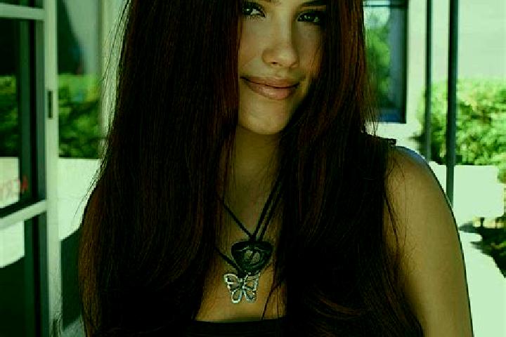 Eleanor, 33, a auburn dark-eyed european companion based in Sindrilita. Offering Tantra, 69. Available for incall and outcall, overnight bookings available.